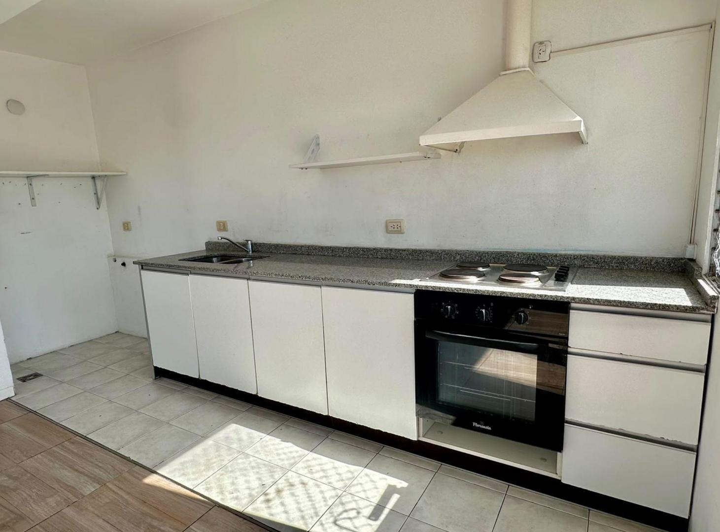 Foto de Venta 2 amb Caballito piso 8 vista abierta, imagen 5