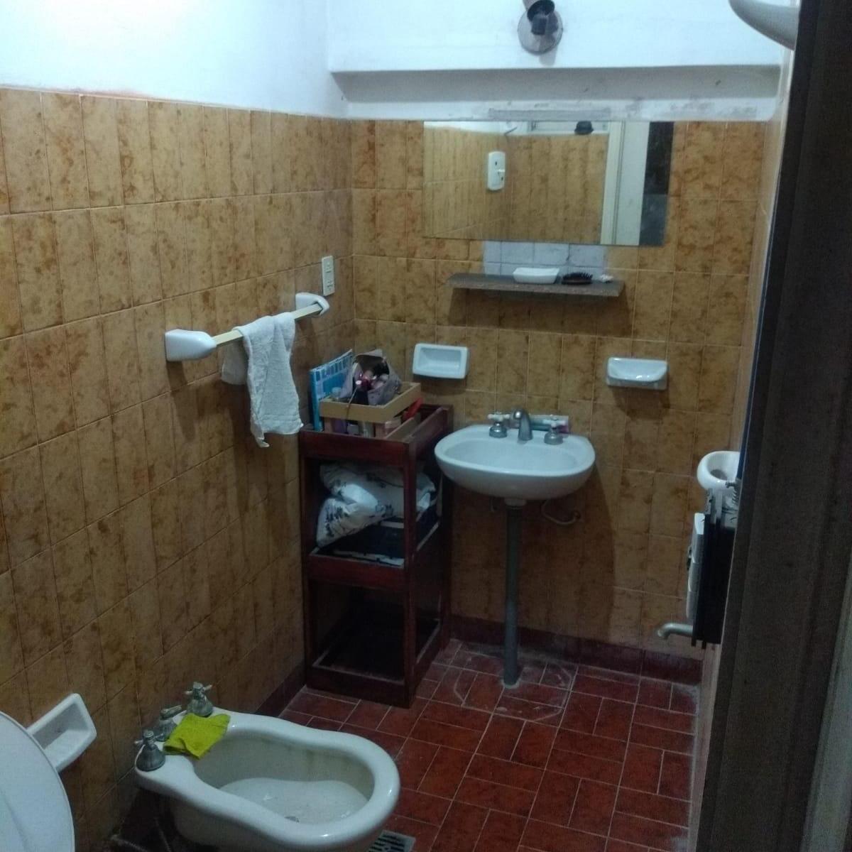 Oportunidad de Inversión de Casa 3 Ambientes y Garage en Los Pinares 2