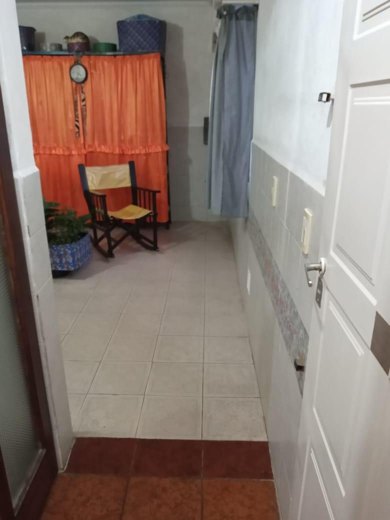 Foto de IMPECABLE PH DE 2 AMBIENTES CON GRAN TERRENO Y ENTRADA DE AUTO, imagen 4