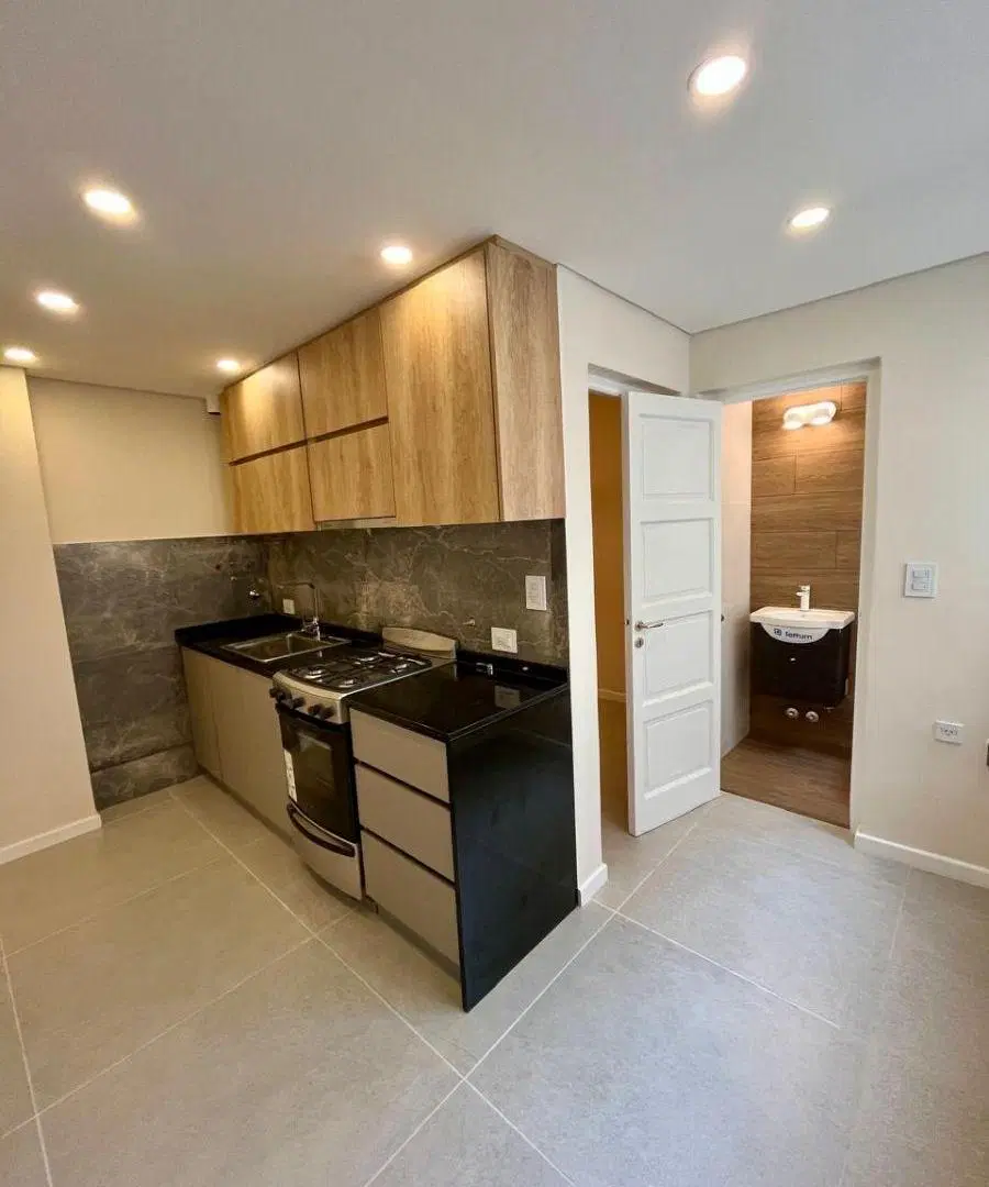 GRAN 3 AMBIENTES EXTERNO C/DEPENDENCIA Y BALCÓN, TODO A NUEVO, 79 M2. EN PLENO MICROCENTRO 1