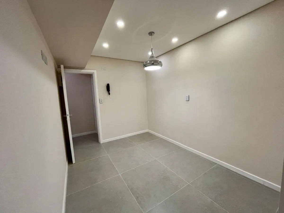 GRAN 3 AMBIENTES EXTERNO C/DEPENDENCIA Y BALCÓN, TODO A NUEVO, 79 M2. EN PLENO MICROCENTRO 3