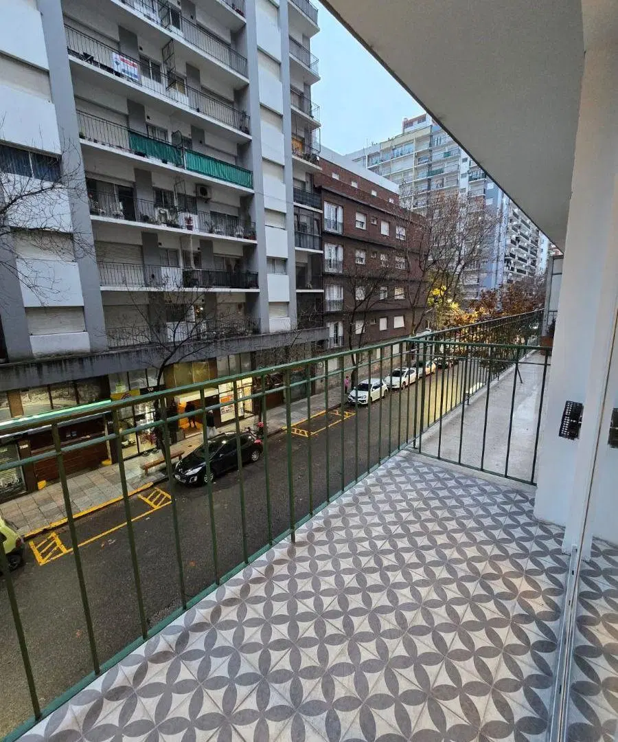 AMPLIO 2 AMBIENTES EXTERNO C/BALCÓN Y DEPENDENCIA, 50 M2, TODO A NUEVO EN EXCELENTE UBICACIÓN 2