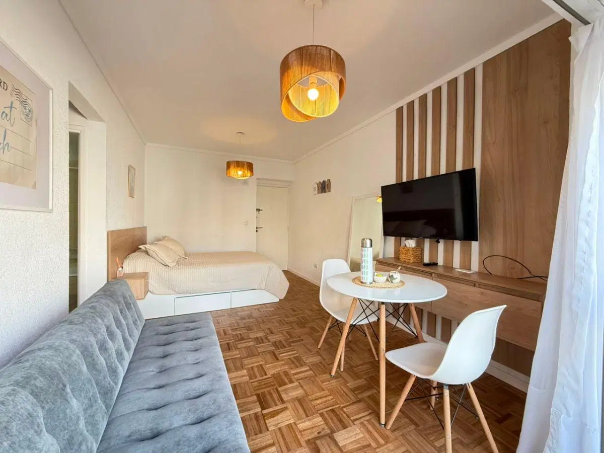 EXCELENTE MON OAMBIEN TE EXTERNO C/BALCÓN, TODO A NUEVO, 27 M2. EN INMEJORABLE UBICACIÓN 3