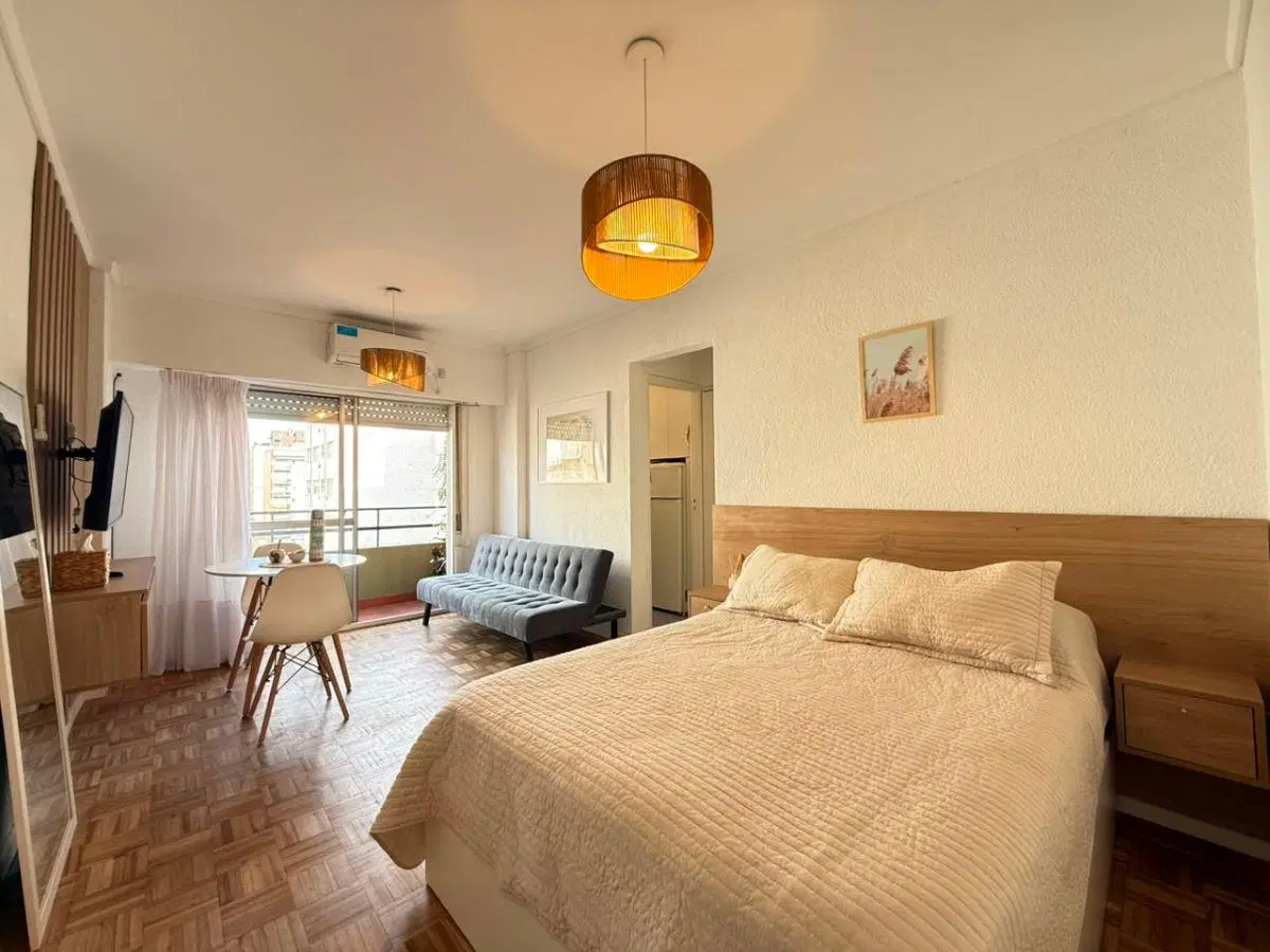 EXCELENTE MON OAMBIEN TE EXTERNO C/BALCÓN, TODO A NUEVO, 27 M2. EN INMEJORABLE UBICACIÓN 8