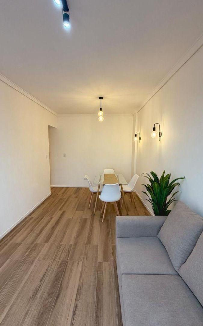 Foto de AMPLIO 2 AMBIENTES EXTERNO C/BALCÓN Y DEPEND., A NUEVO, 54 M2, imagen 5