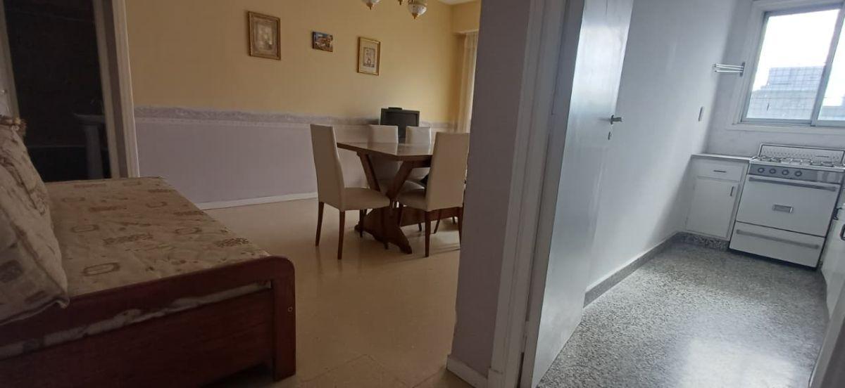 Foto de AMPLIO E IMPECABLE 2 AMBIENTES TODO A LA CALLE,44M2.,APTO CRÉDITO, imagen 2
