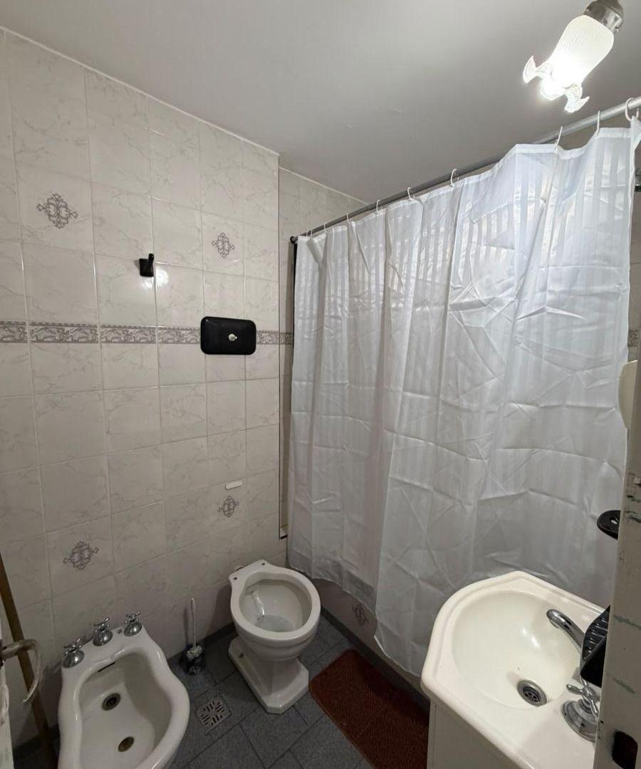 Foto de AMPLIO MONOAMBIENTE LATERAL CON BALCÓN Y VISTA ABIERTA, 34 M2., TODO A, imagen 3