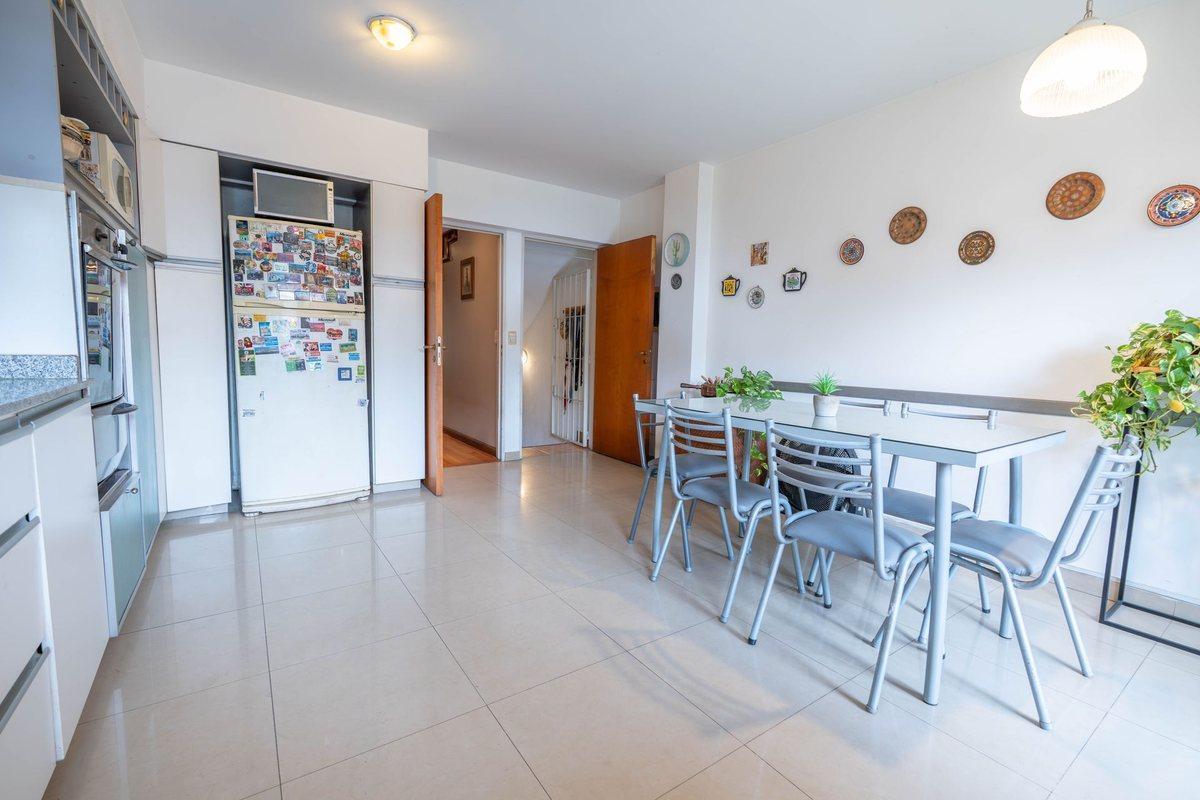 Venta Triplex Cochera Pileta Quincho Villa Urquiza 4
