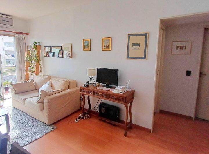VENTA DPTO 2 AMB CON BALCON - PZA IRLANDA 3