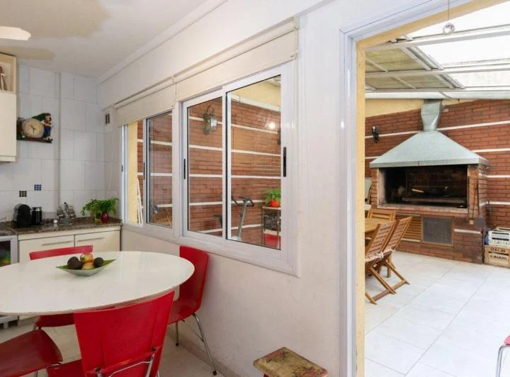Venta Inmejorable 3 Amb con Patio Parque Chacabuco 1