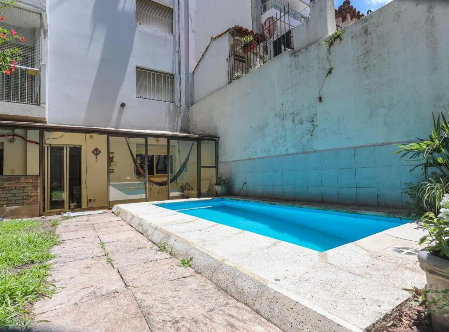 Venta departamento 4 ambientes/pileta propia. 4