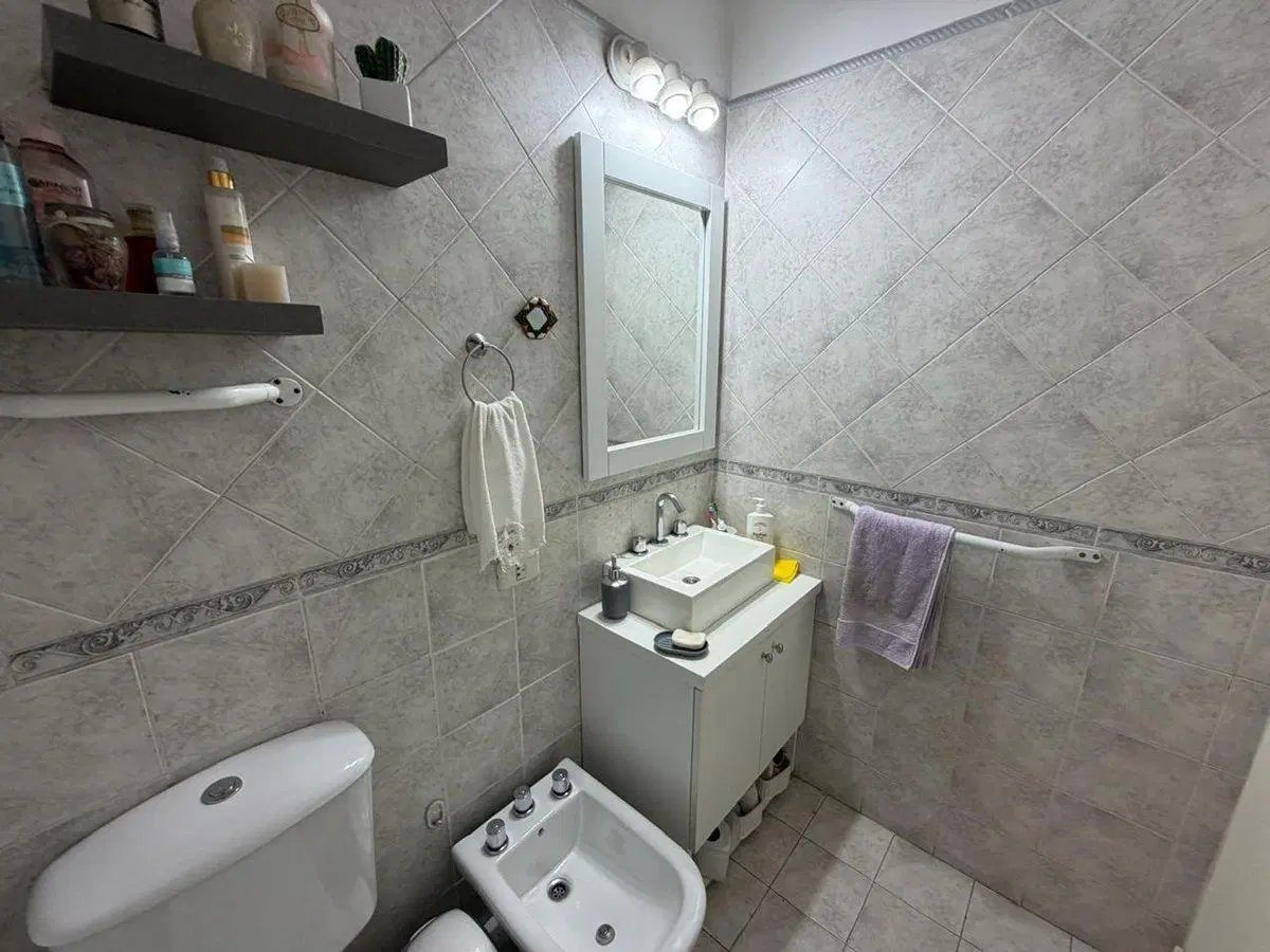 VENTA DEPTO 4 AMBIENTES CON BALCON VILLA MARTELLI 5