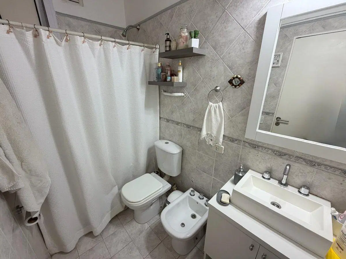 VENTA DEPTO 4 AMBIENTES CON BALCON VILLA MARTELLI 4