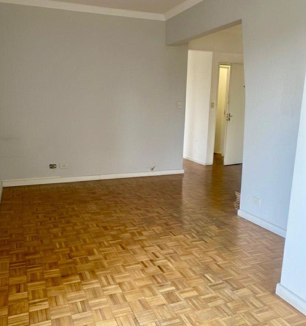 VENTA DE PISO 4 AMB. REFACCIONADO - COLEGIALES