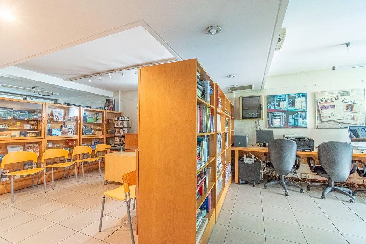 OFICINA LISTA PARA OPERAR - PISO de 100 m² 2