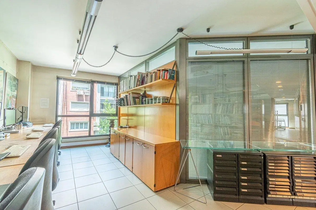 OFICINA LISTA PARA OPERAR - PISO de 100 m² 4