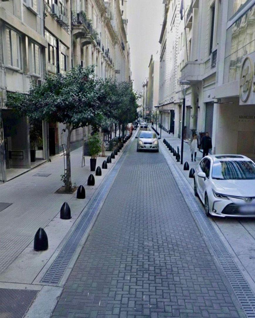 VENTA DE MONOAMBIENTE SUPER GRANDE MICROCENTRO