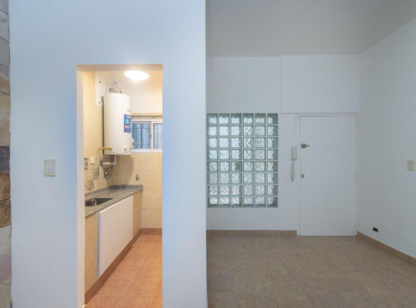 VENTA 2 AMB. C/PATIO EN PALERMO-REFACC.-EXC.UBICAC