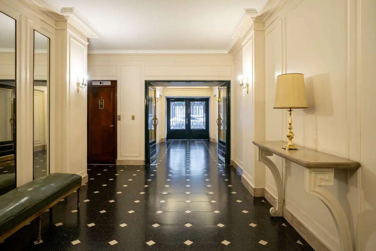 VENTA DPTO 5 AMB de CATEGORIA - c/RENTA - RECOLETA 2