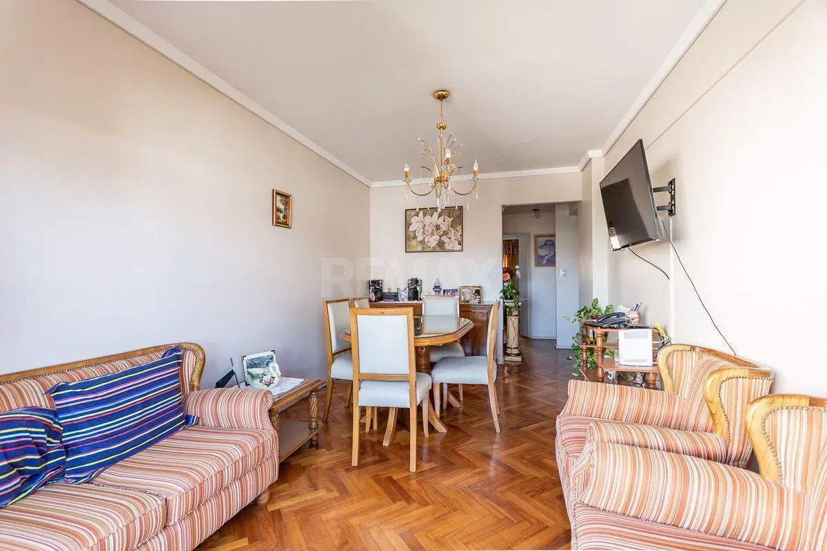 Venta Dpto. 5° Piso. Floresta, 3 Amb. Fte. Balcón 4