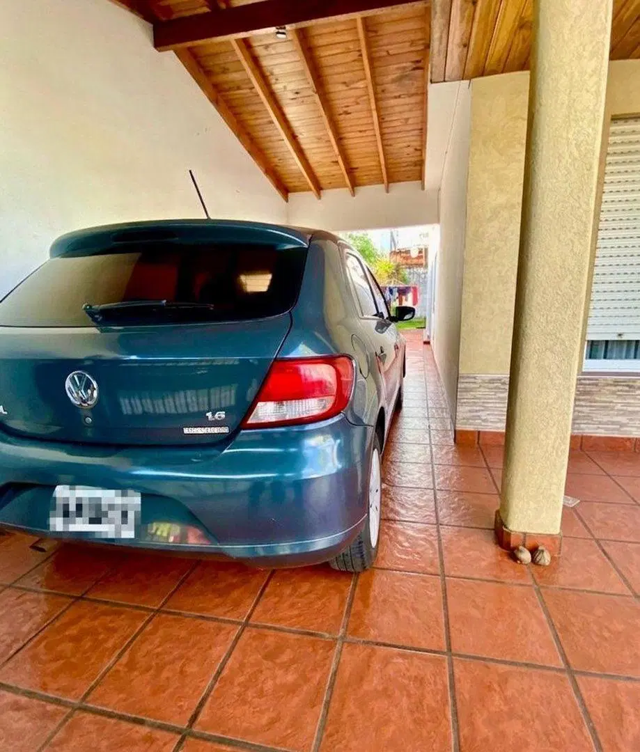 VENTA DE MUY LINDA CASA 4 AMBIENTES EN LAFERRERE 2