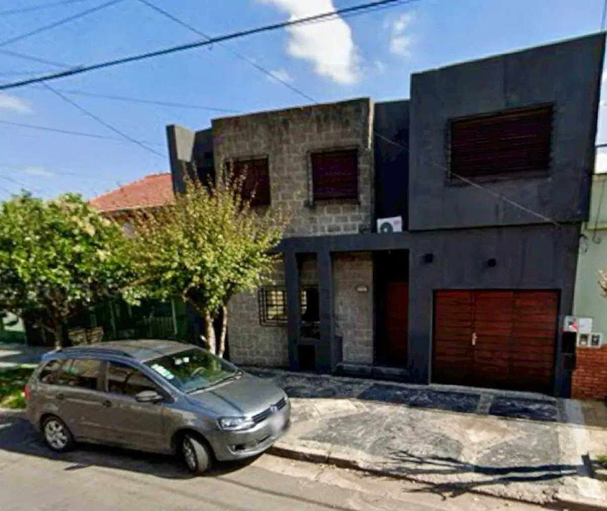 VENTA HERMOSA CASA - DOS PLANTAS - VILLA LUZURIAGA 5