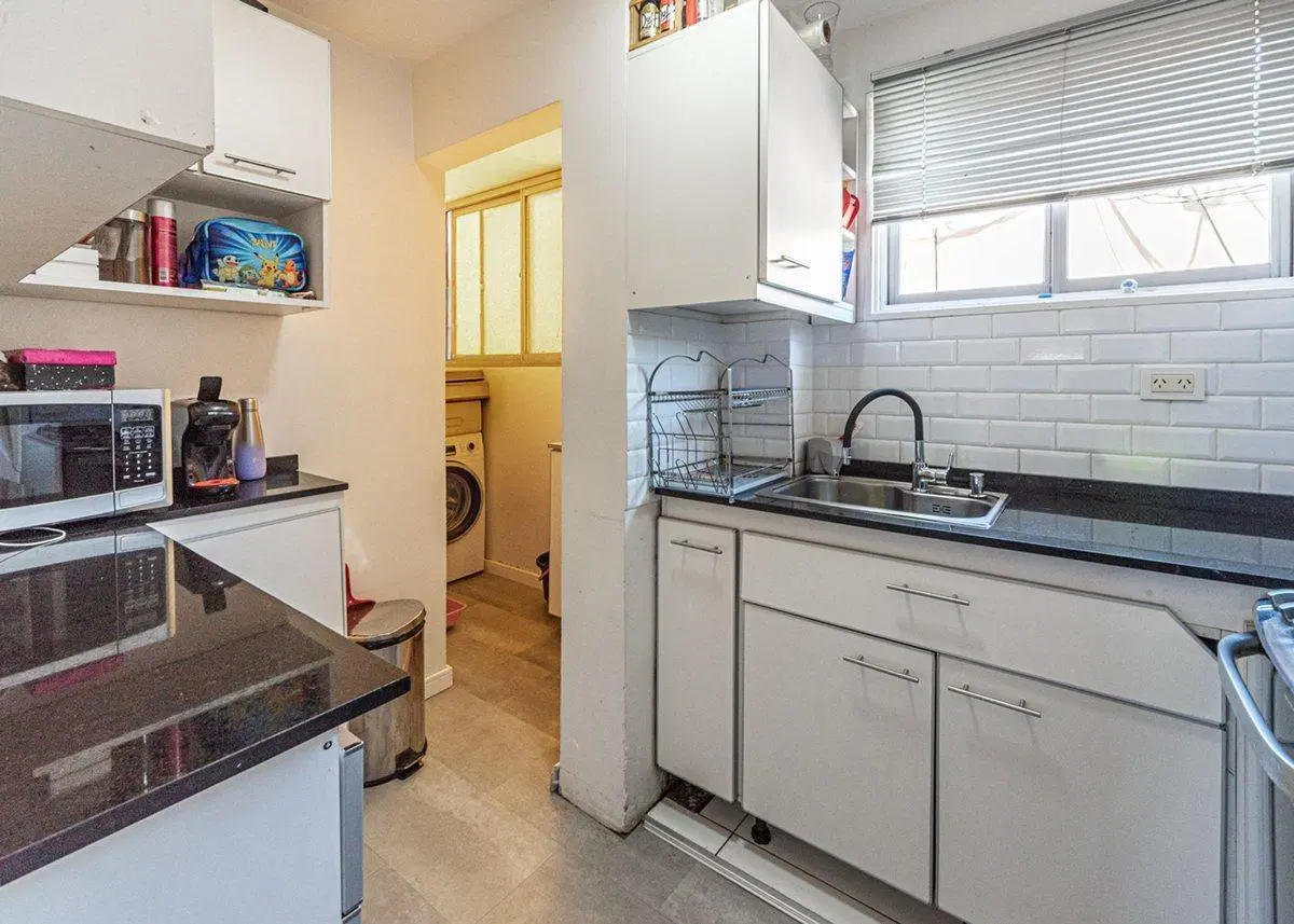 DEPARTAMENTO 4 AMB MAS ESCRIT VENTA FLORES COCHERA 3