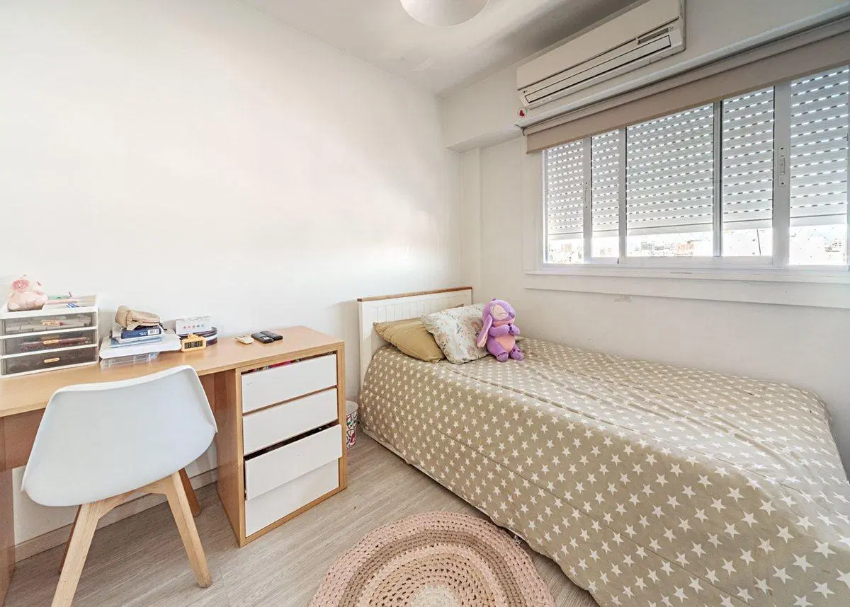 DEPARTAMENTO 4 AMB MAS ESCRIT VENTA FLORES COCHERA 5