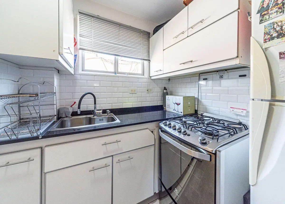 DEPARTAMENTO 4 AMB MAS ESCRIT VENTA FLORES COCHERA 4