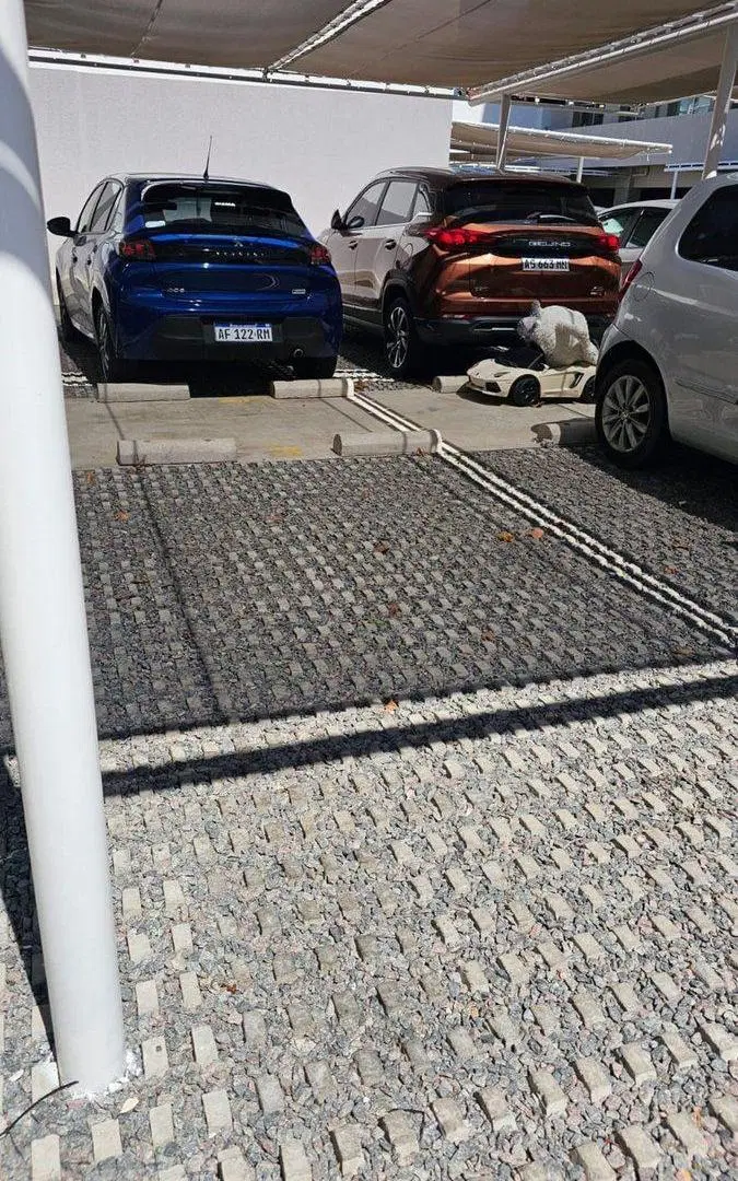 VENTA COCHERA SANTOS LUGARES 4