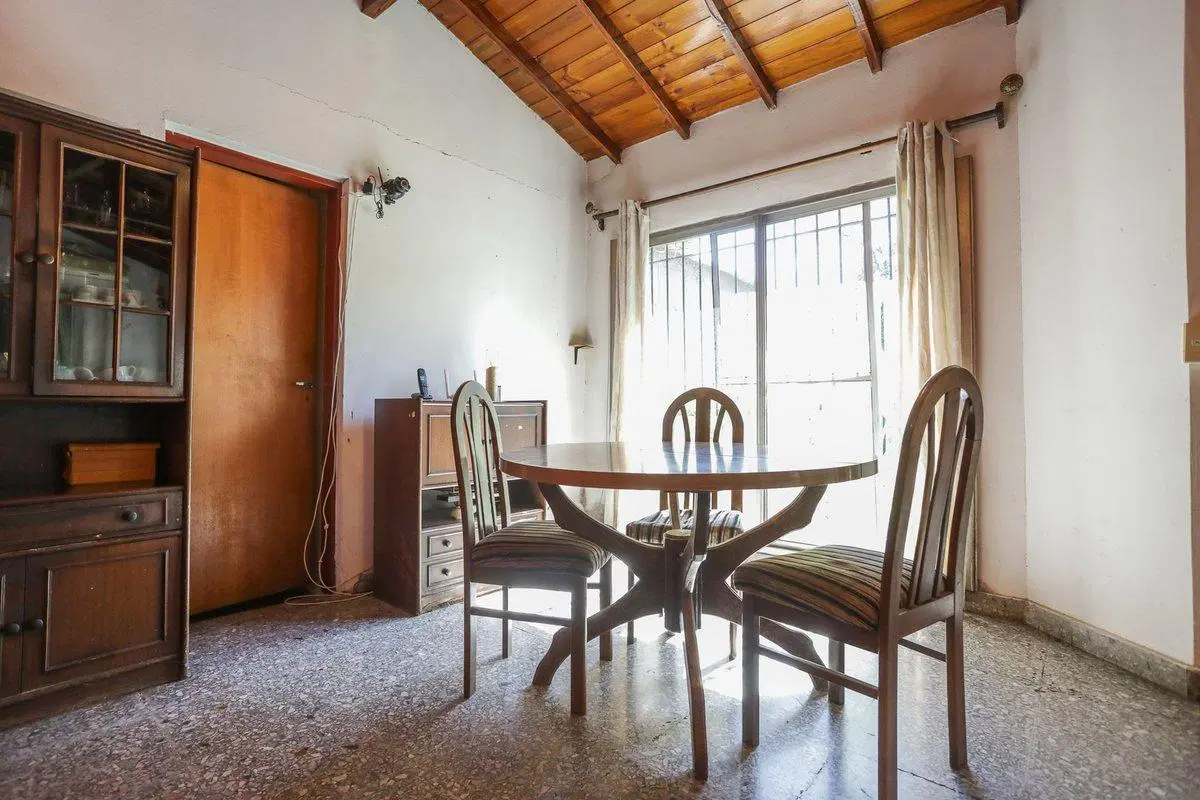 VENTA - Casa 5 Amb Cochera y Jardin - LA HORQUETA 2