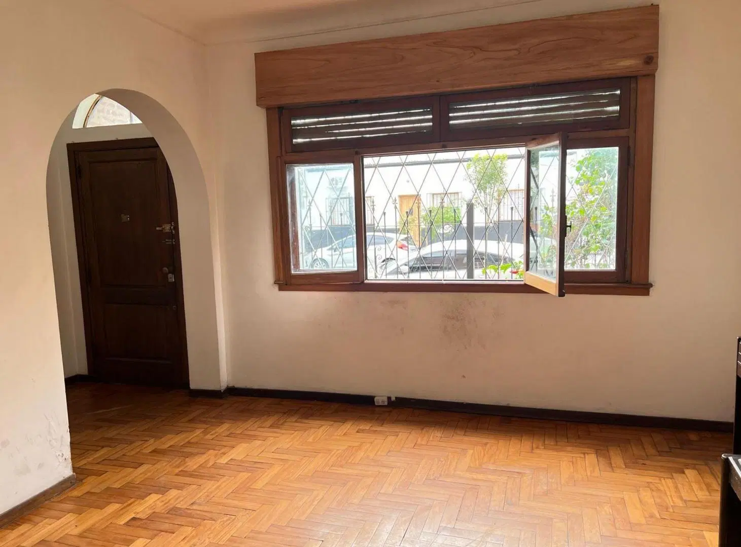 VENTA CASA 5/6 AMB CON JARDÍN COGHLAN 5
