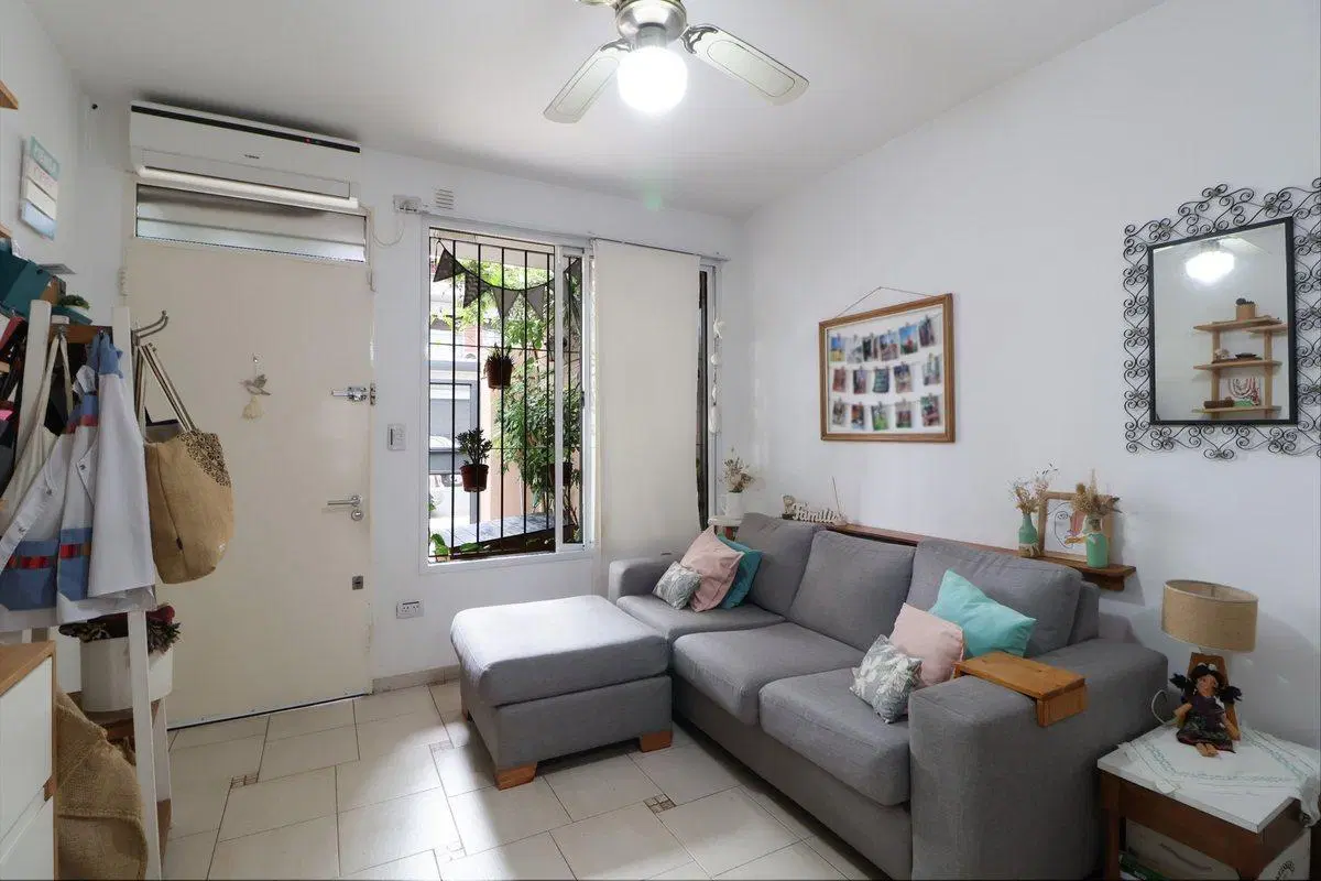 VENTA PH - 2 AMB - MONTE CASTRO - PATIO Y COCHERA 5