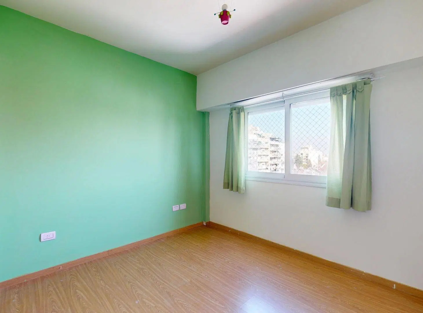 Venta Dpto. 3 Amb. con Cochera y Baulera Villa 4