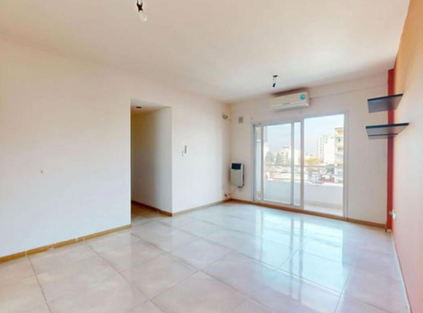 Venta Dpto. 3 Amb. con Cochera y Baulera Villa