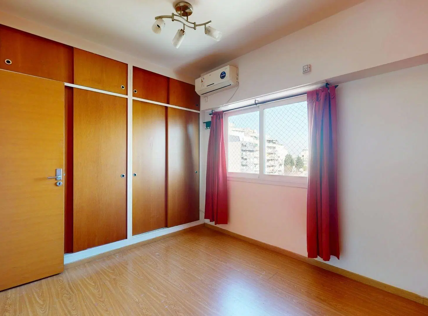 Venta Dpto. 3 Amb. con Cochera y Baulera Villa 3