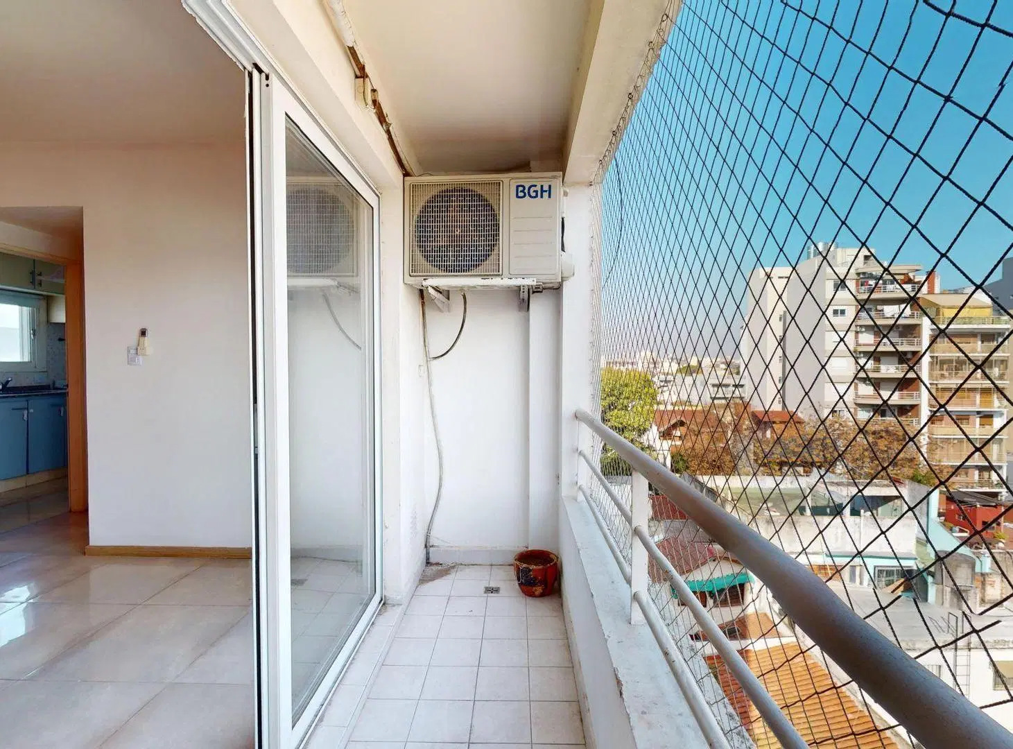Venta Dpto. 3 Amb. con Cochera y Baulera Villa 5