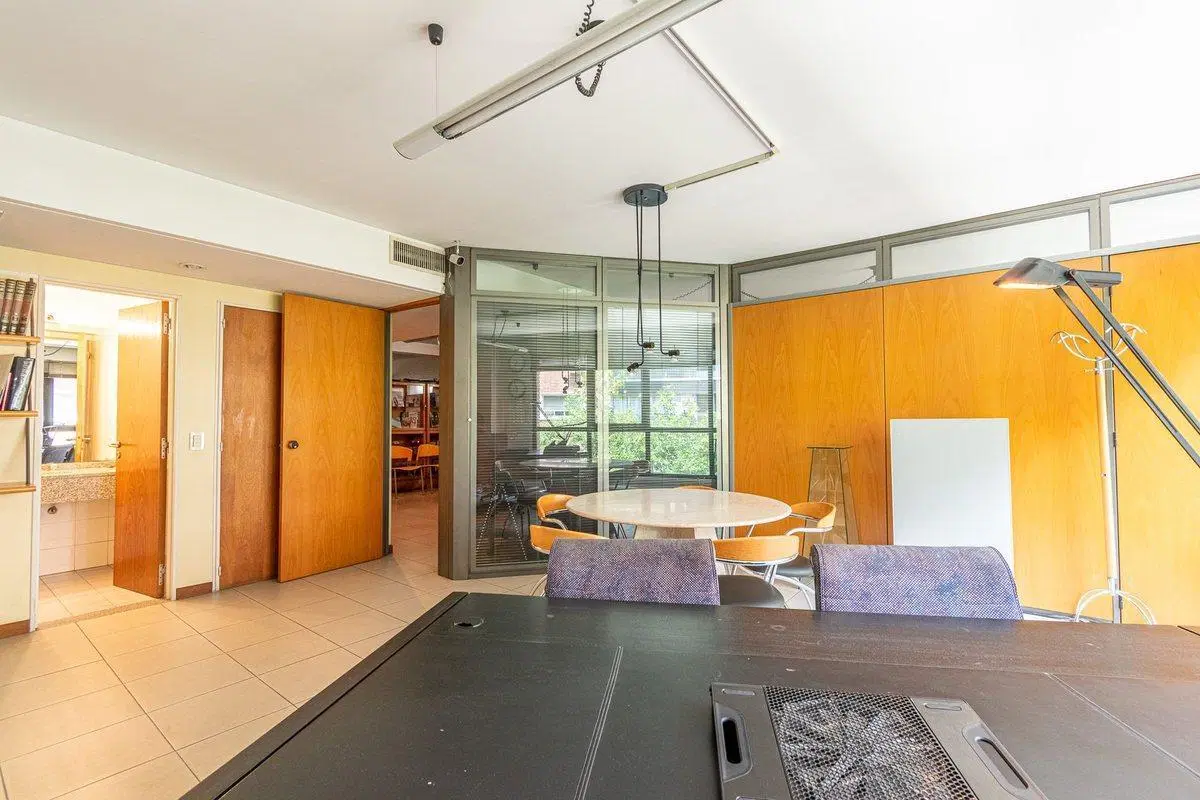 OFICINA LISTA PARA OPERAR - PISO de 100 m² 5