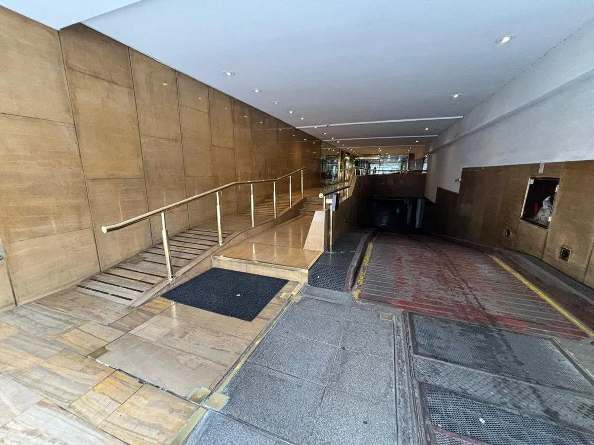 VENTA COCHERA EN RECOLETA 5