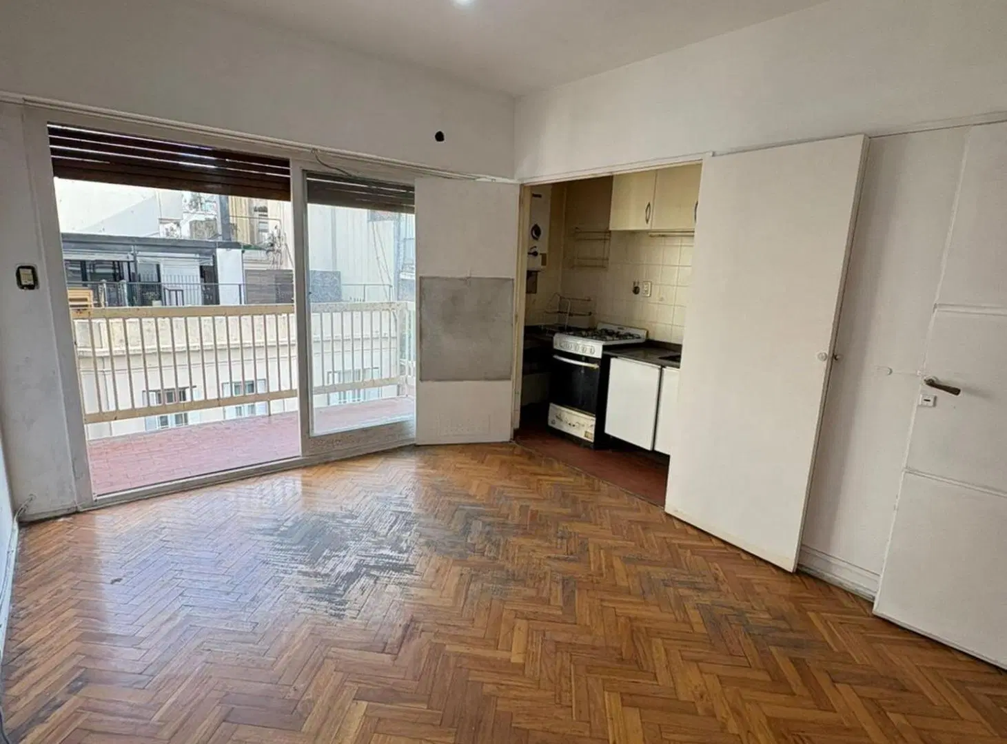 VENTA Monoambiente divisible Recoleta/balcon 3