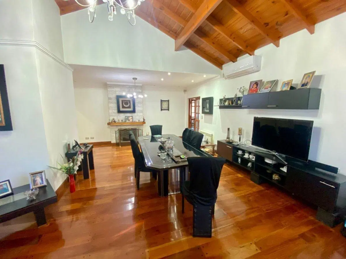 VENTA DE INCREIBLE PROPIEDAD EN CIUDAD EVITA 5