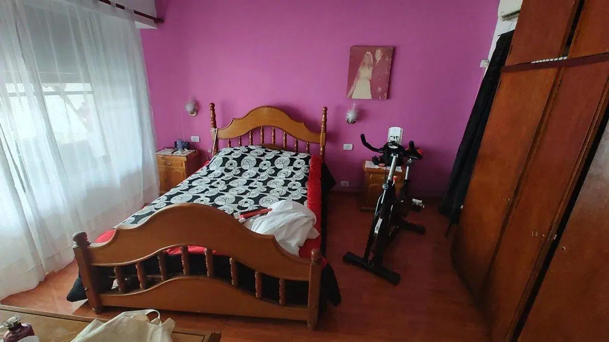 VENTA DE CHALET Y DOS MONOAMBIENTES.- 4