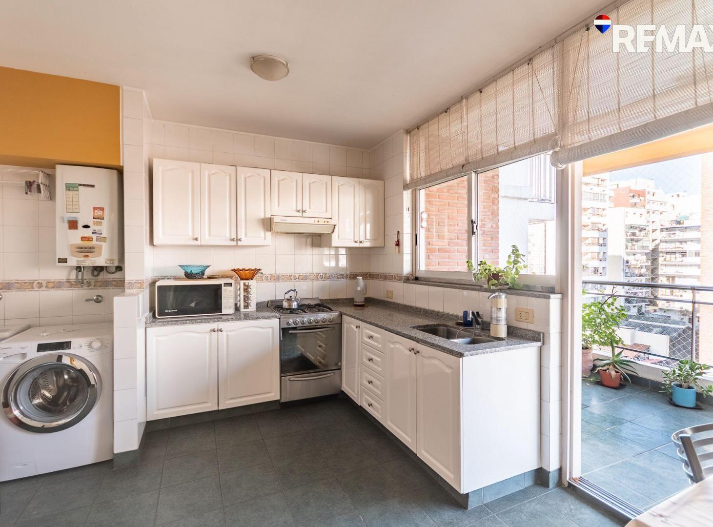 Foto de VENTA PISO CABALLITO 122m2 COCHERA/PALIER PRIVADO, imagen 3
