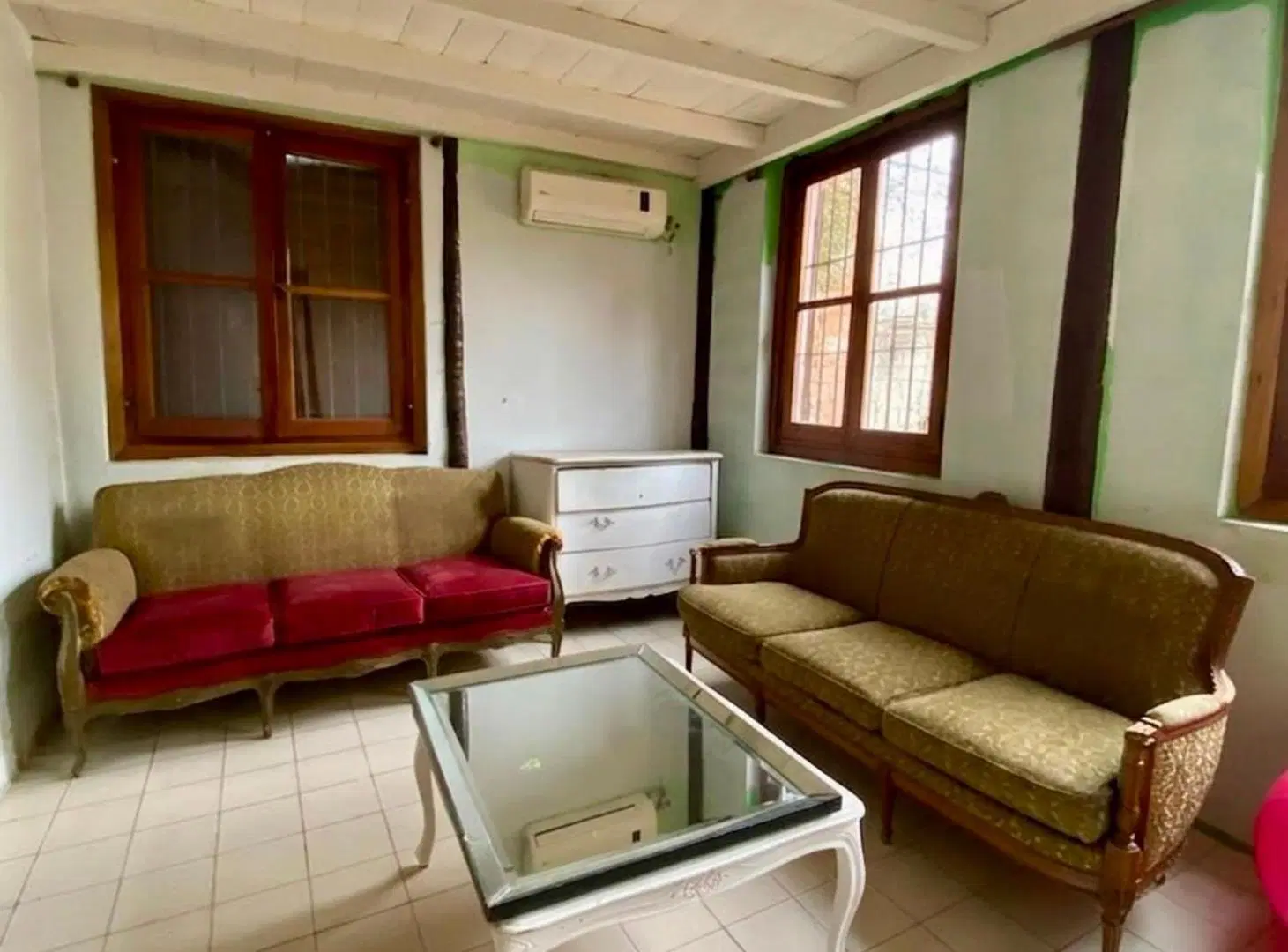 VENTA DE ENORME PROPIEDAD TIPO CABAÑA EN LAFERRERE 3