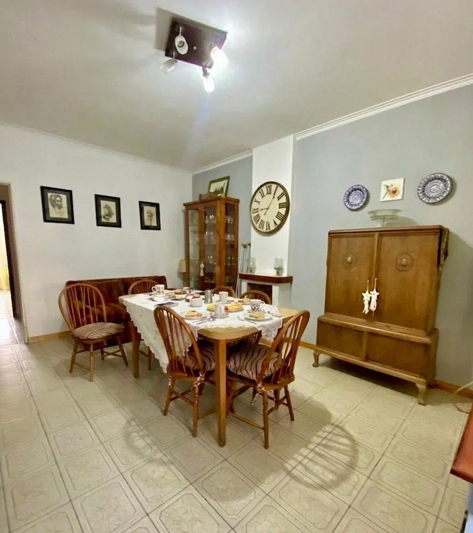 VENTA DE MUY LINDA CASA 4 AMBIENTES EN LAFERRERE 3