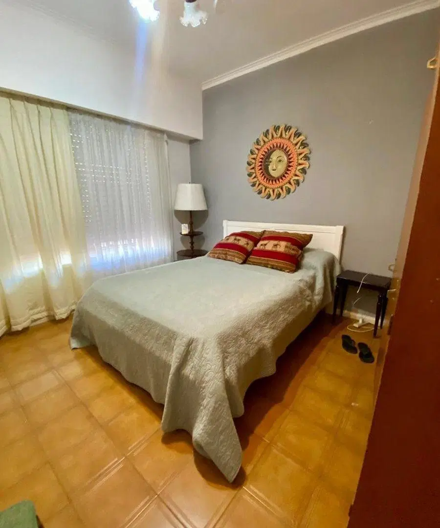 VENTA DE MUY LINDA CASA 4 AMBIENTES EN LAFERRERE 5
