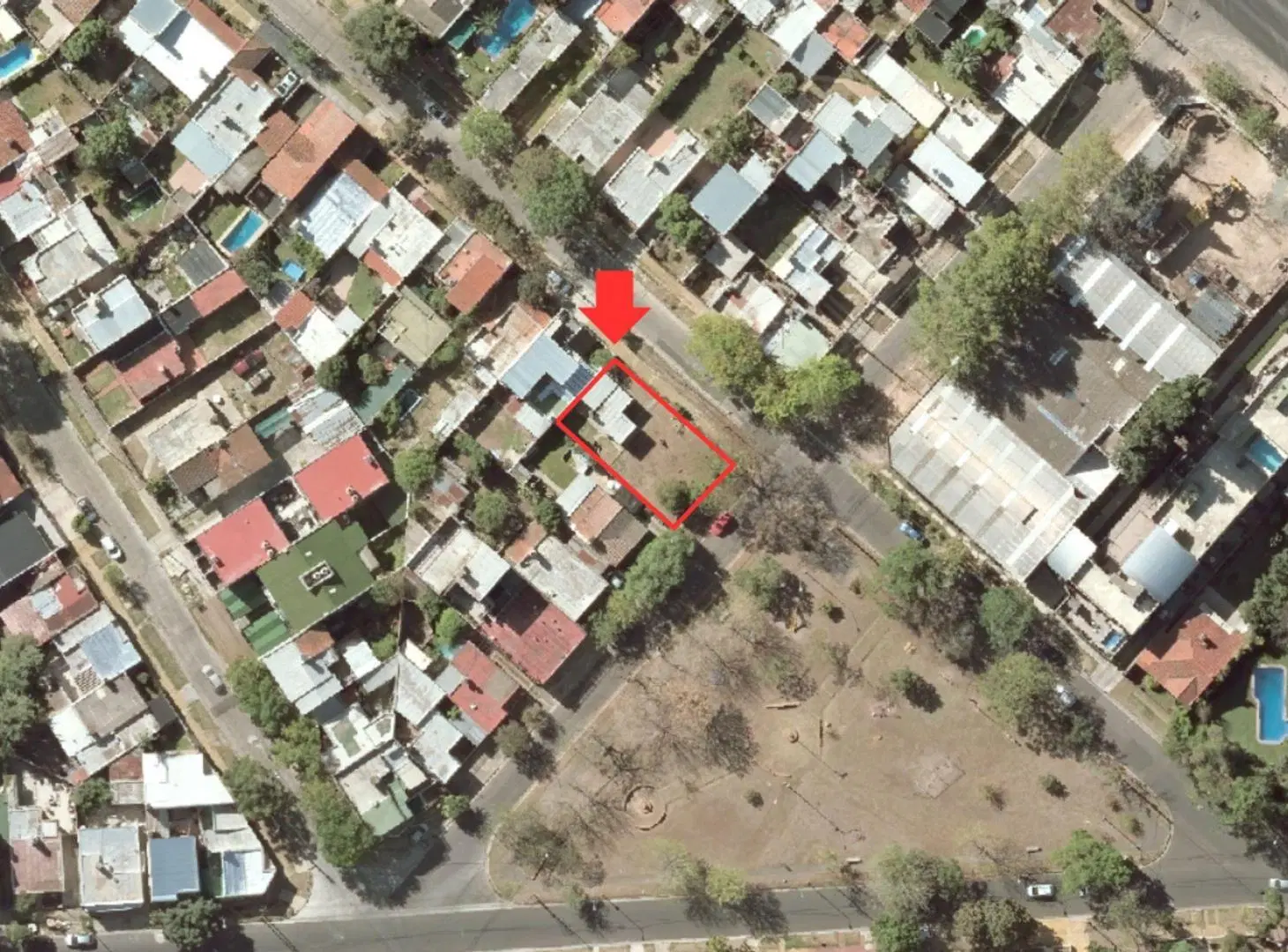 VENTA CASA/TERRENO EN BELLA VISTA IDEAL DESARROLLO 3