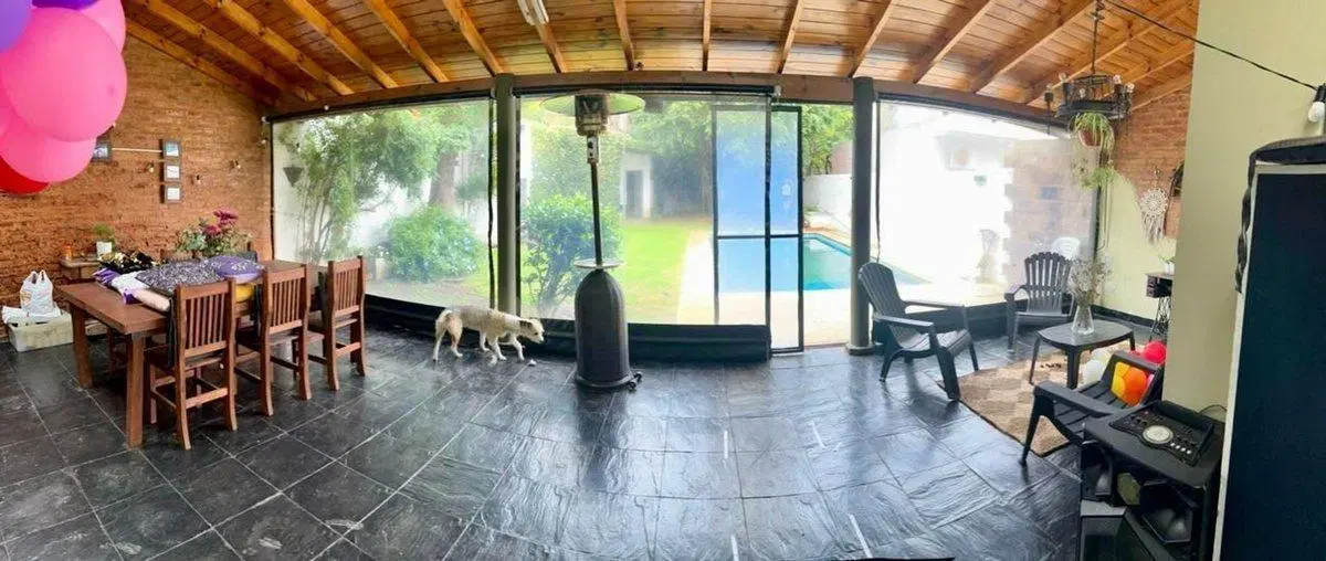 VENTA HERMOSA CASA - DOS PLANTAS - VILLA LUZURIAGA 8