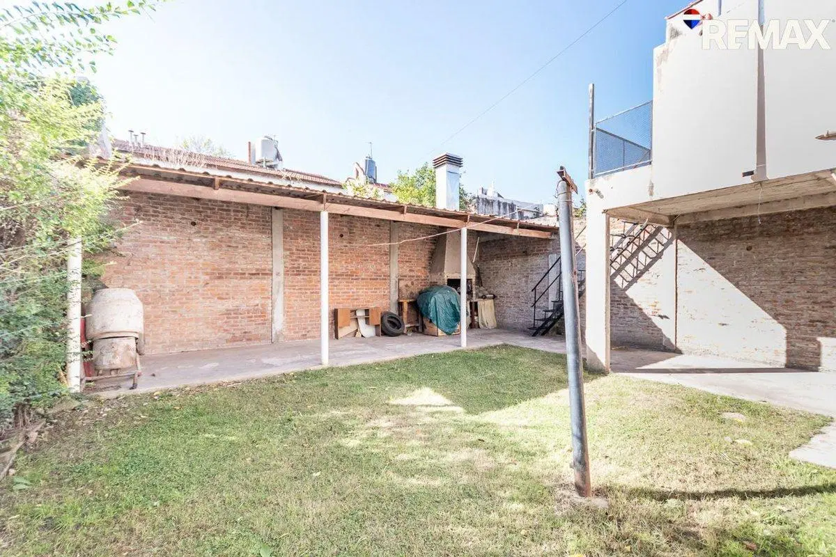 VIVIENDA MULTIFAMILIAR CIUD. EVITA 3 DEPARTAMENTOS 8
