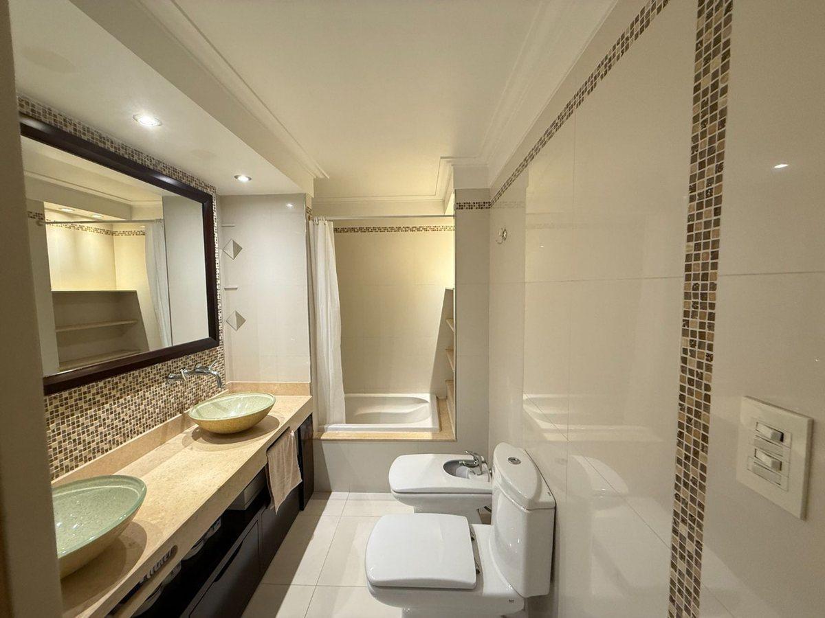 Foto de DEPTO DUPLEX 6 AMB C/ BALCONES, 3 COCHERAS-BAULERA, imagen 2
